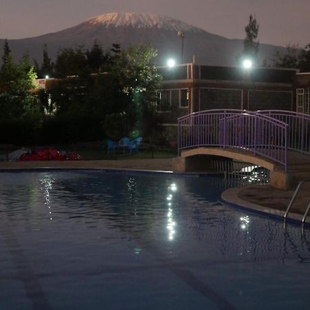 Amboseli Gateway Hotel Kimana エクステリア 写真