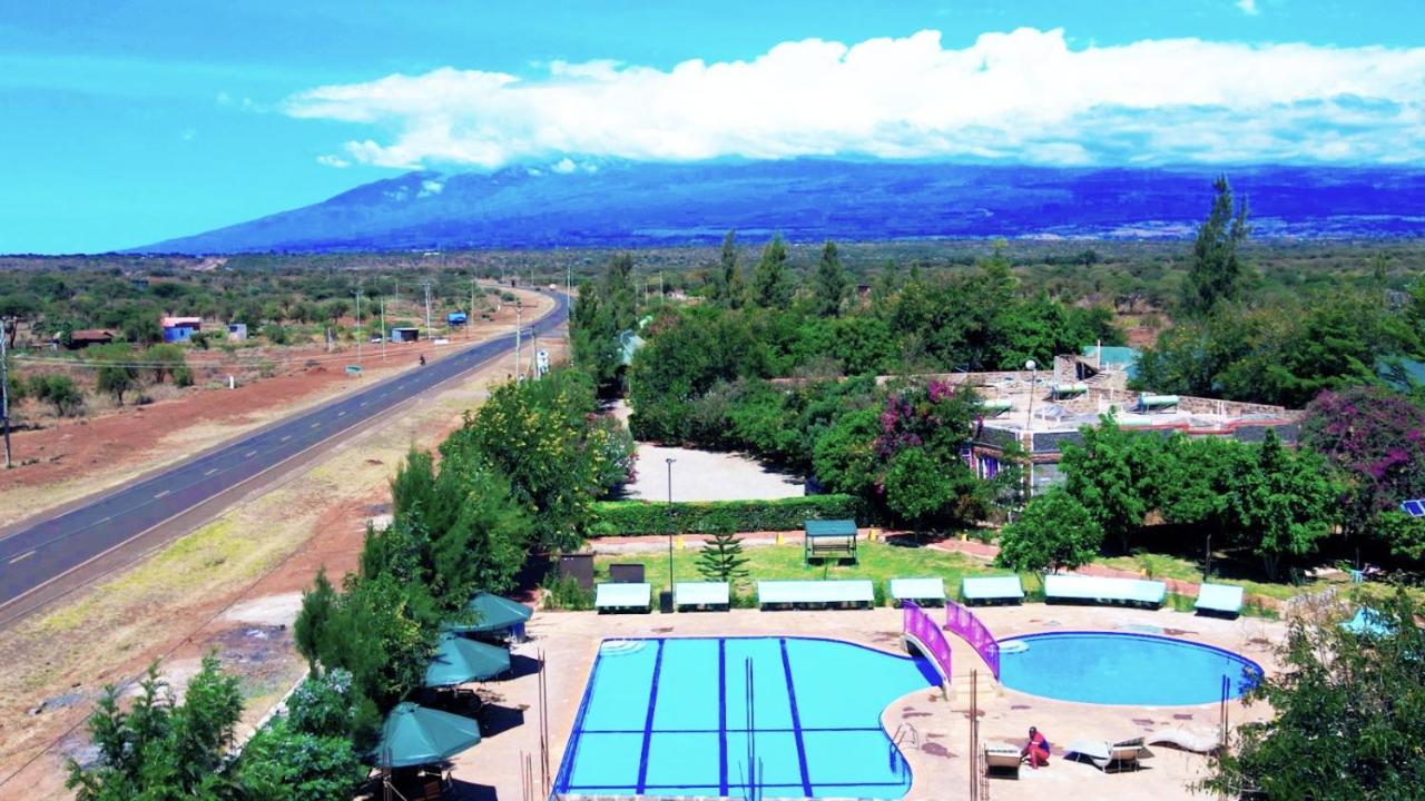 Amboseli Gateway Hotel Kimana エクステリア 写真